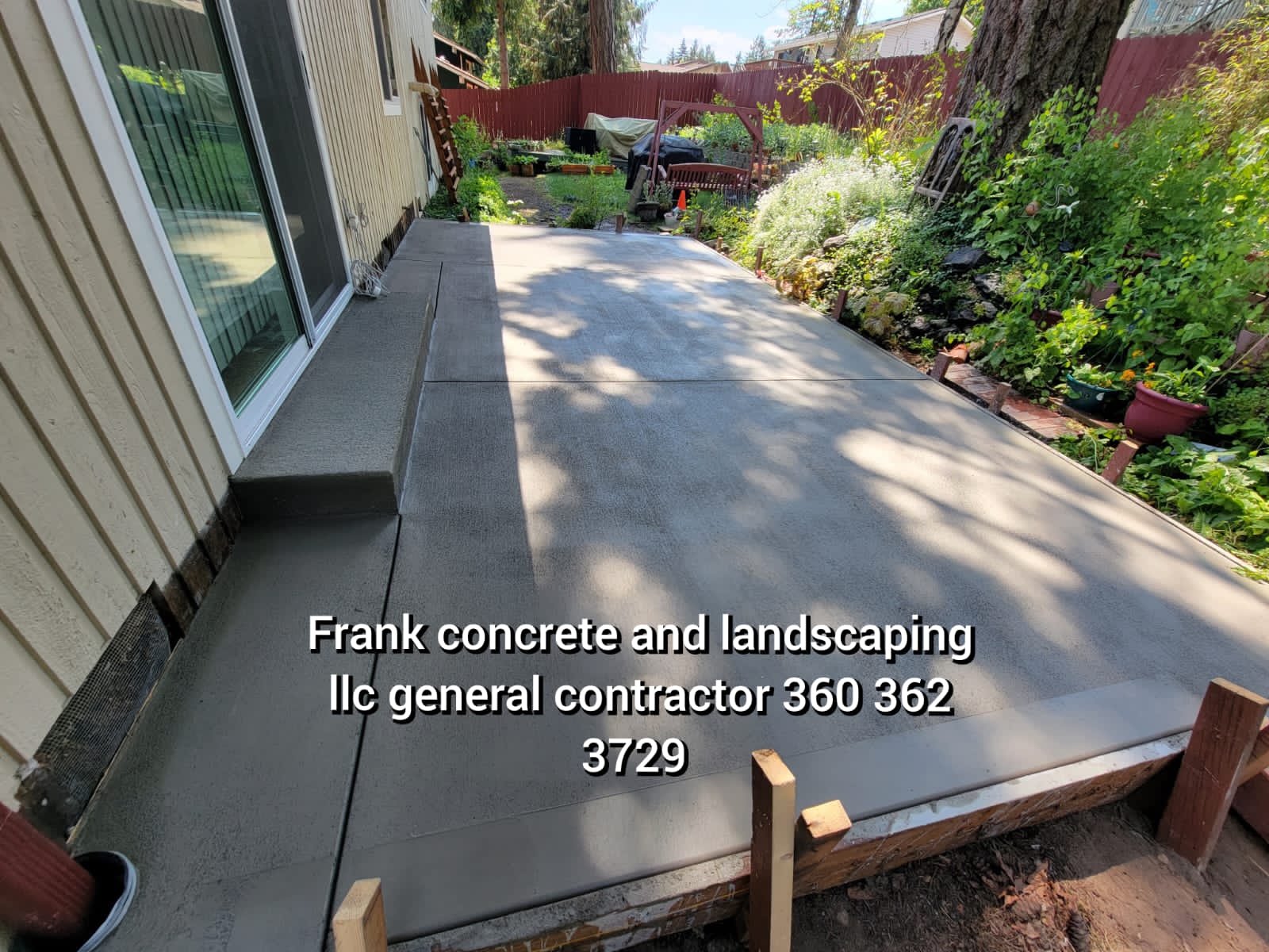 BRUSHED FINISHED CONCRETE